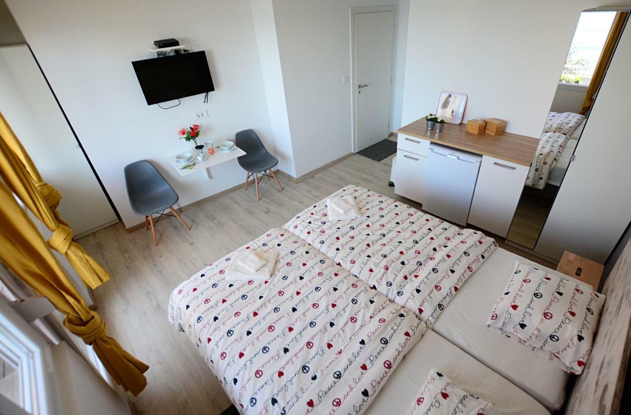 Nora Rooms Zadar Exteriör bild
